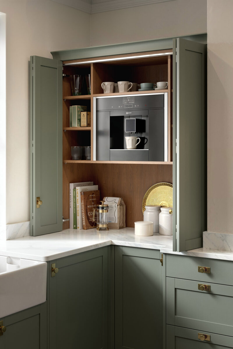 SOVEREIGN Jade CAMEO BI FOLD DRESSER