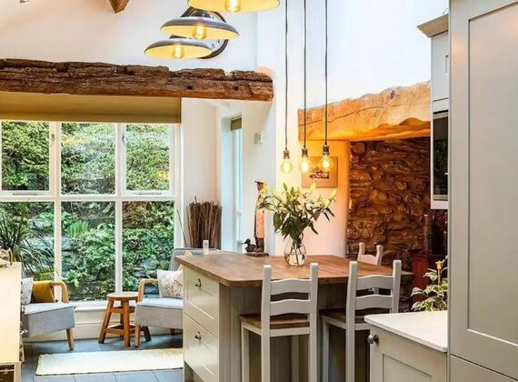 Breakfast bar counter overhang jpg