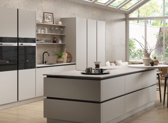 Setosa Painted Pebble