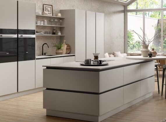 Setosa Painted Pebble