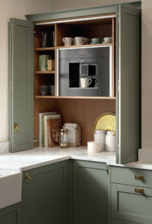 Sovereign Jade cameo bi fold dresser