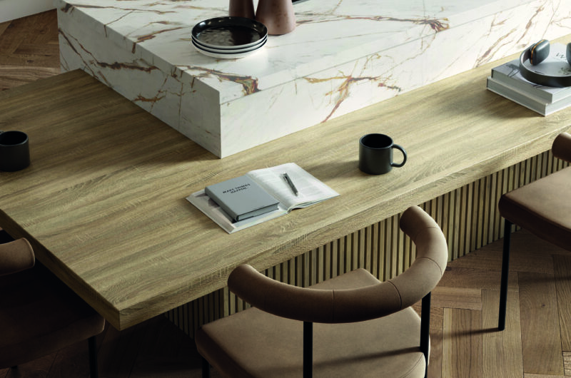 Autograph Painted Cashmere Woodgrain New England Oak peninsula cameo