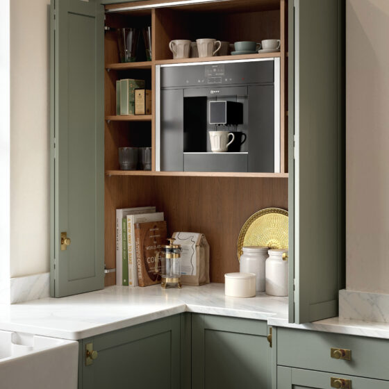 SOVEREIGN Jade CAMEO BI FOLD DRESSER