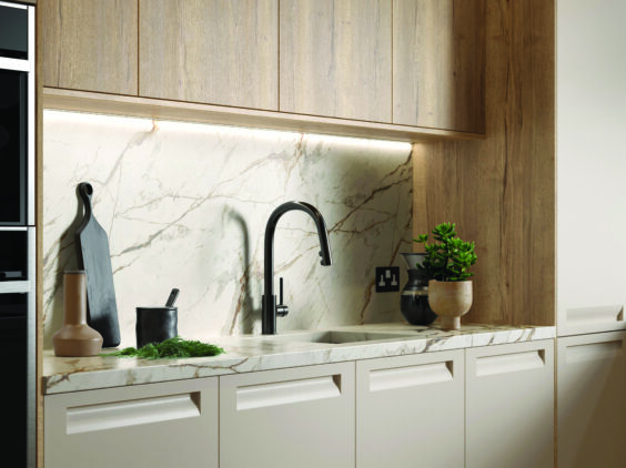 Autograph Painted Cashmere Woodgrain New England Oak Sink Run Cameo