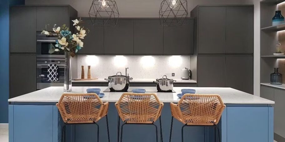 English Rose Blue Plates jpg