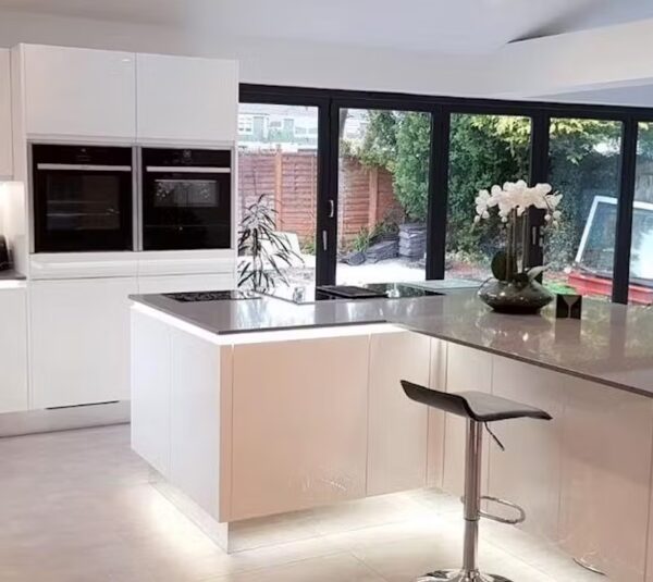 Breakfast bar quartz jpg