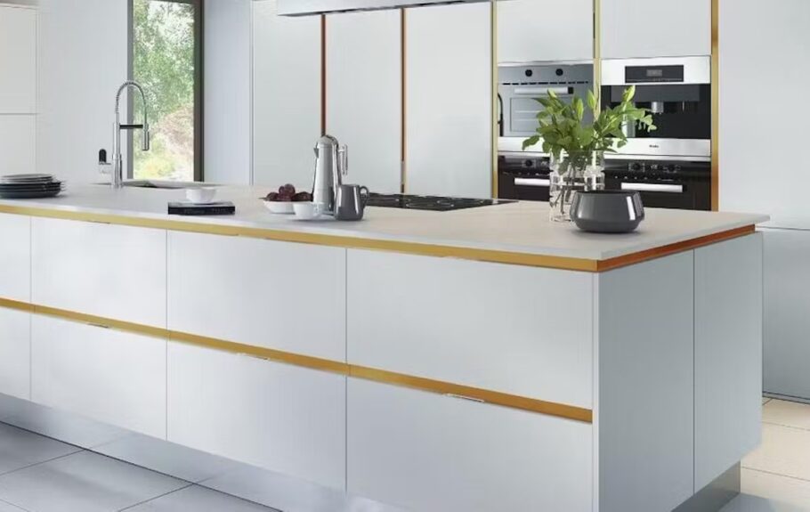 Mackintosh White Colour jpg